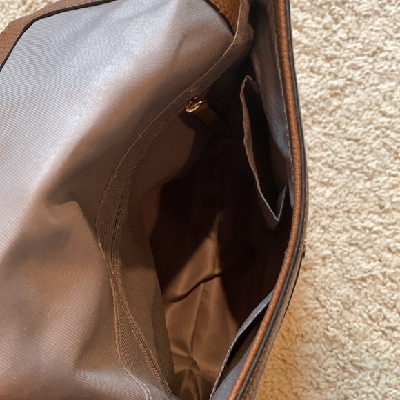 Brand new, never used Vince Camuto  crossbody bag in a beautiful brown leather. - Picture 7 of 7